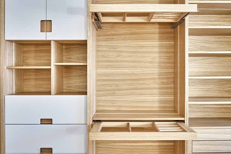the advantages of plywood cabinets over solid wood cabinets